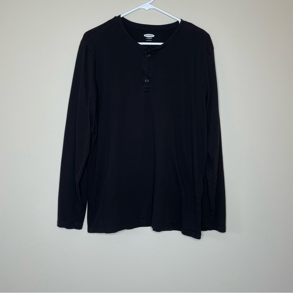 Final Markdown Old Navy Set of 2 Black Henley Tees - Picture 3 of 8